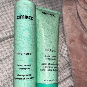 Amika shampoo/ conditioner set